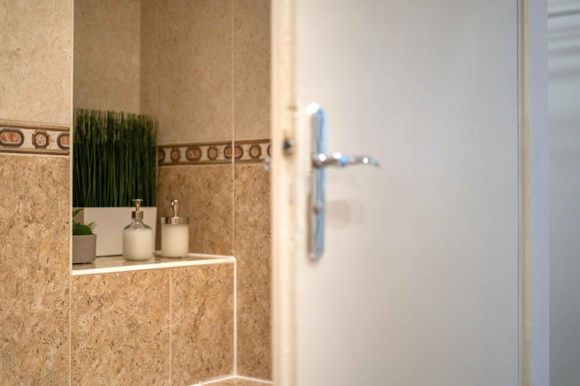 Best Location Apartment Air-Conditioned Bratislava Dış mekan fotoğraf